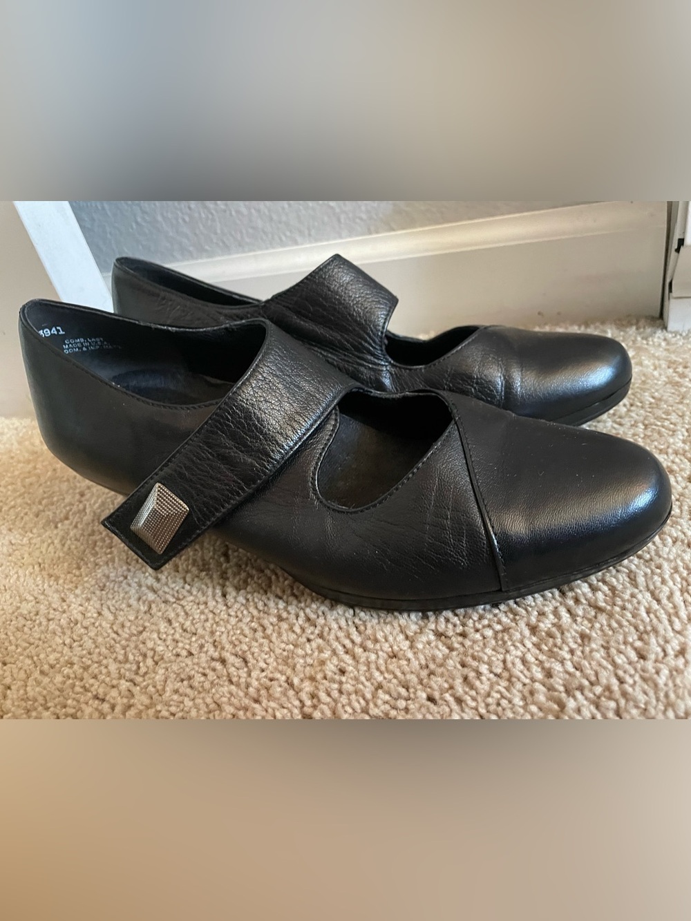 Munro Black Leather Mary Jane Heels